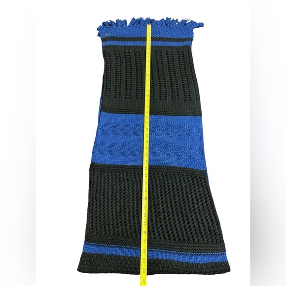 Sorel Women's Knit Scarf Blue Black 
One Size Striped - Picture 6 of 7